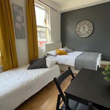Lovely Studio Flat In The Heart Of Holloway. Лондон Экстерьер фото